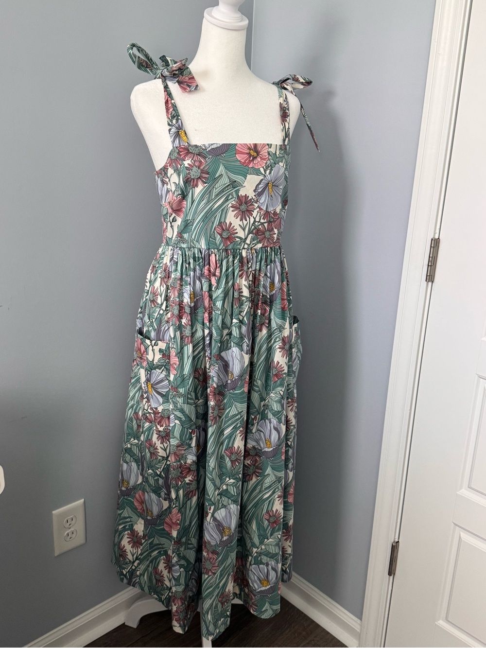 NWT Tori Burch Floral Tie-Strap  Sundress  in Sage Green Size Small